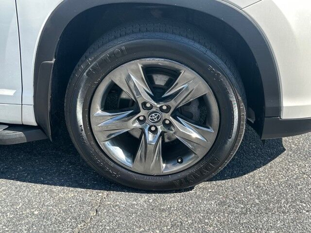 2017 Toyota Highlander Limited Platinum Worcester MA