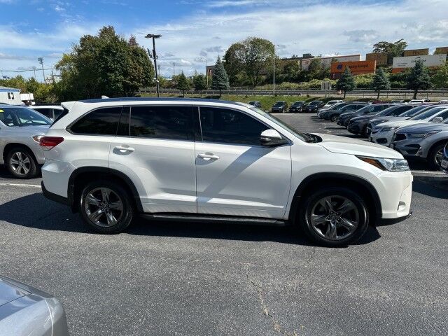 2017 Toyota Highlander Limited Platinum Worcester MA
