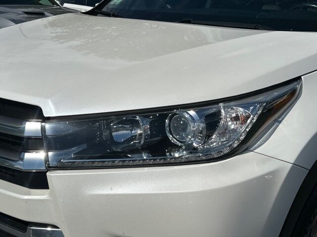 2017 Toyota Highlander Limited Platinum Worcester MA