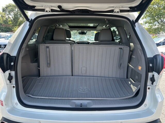 2017 Toyota Highlander Limited Platinum Worcester MA