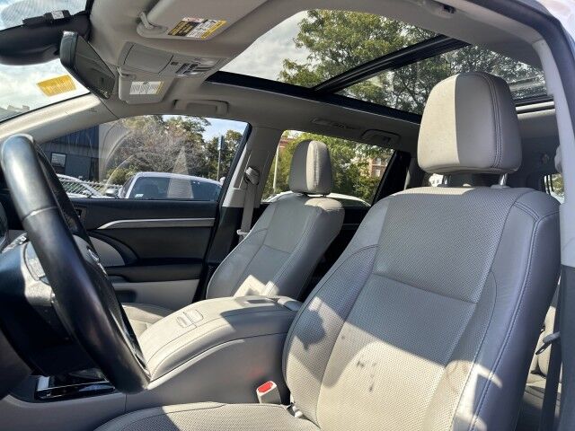 2017 Toyota Highlander Limited Platinum Worcester MA