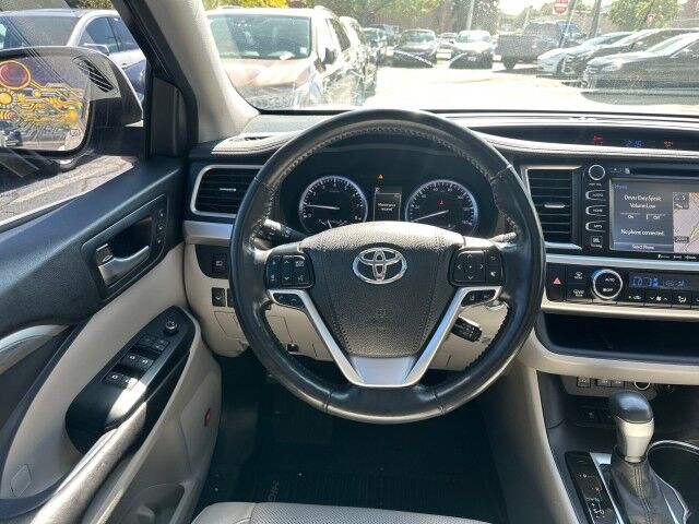 2017 Toyota Highlander Limited Platinum Worcester MA