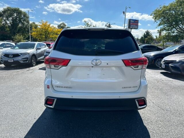 2017 Toyota Highlander Limited Platinum Worcester MA