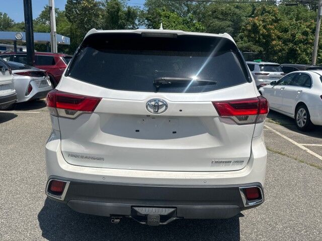 2017 Toyota Highlander Limited Platinum Worcester MA