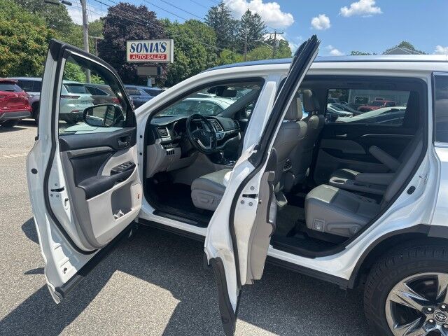 2017 Toyota Highlander Limited Platinum Worcester MA