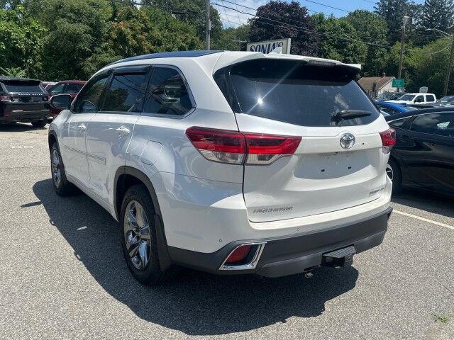 2017 Toyota Highlander Limited Platinum Worcester MA
