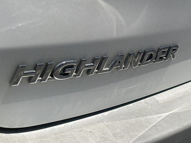2017 Toyota Highlander Limited Platinum Worcester MA
