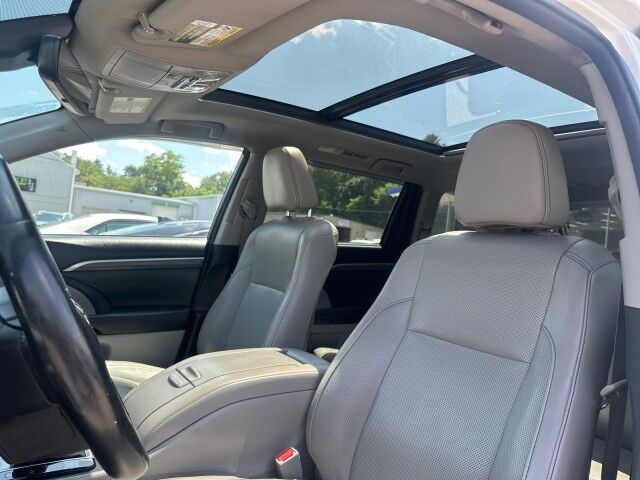 2017 Toyota Highlander Limited Platinum Worcester MA