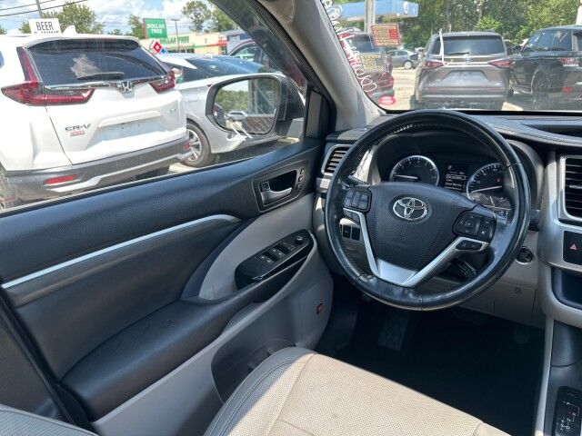 2017 Toyota Highlander Limited Platinum Worcester MA