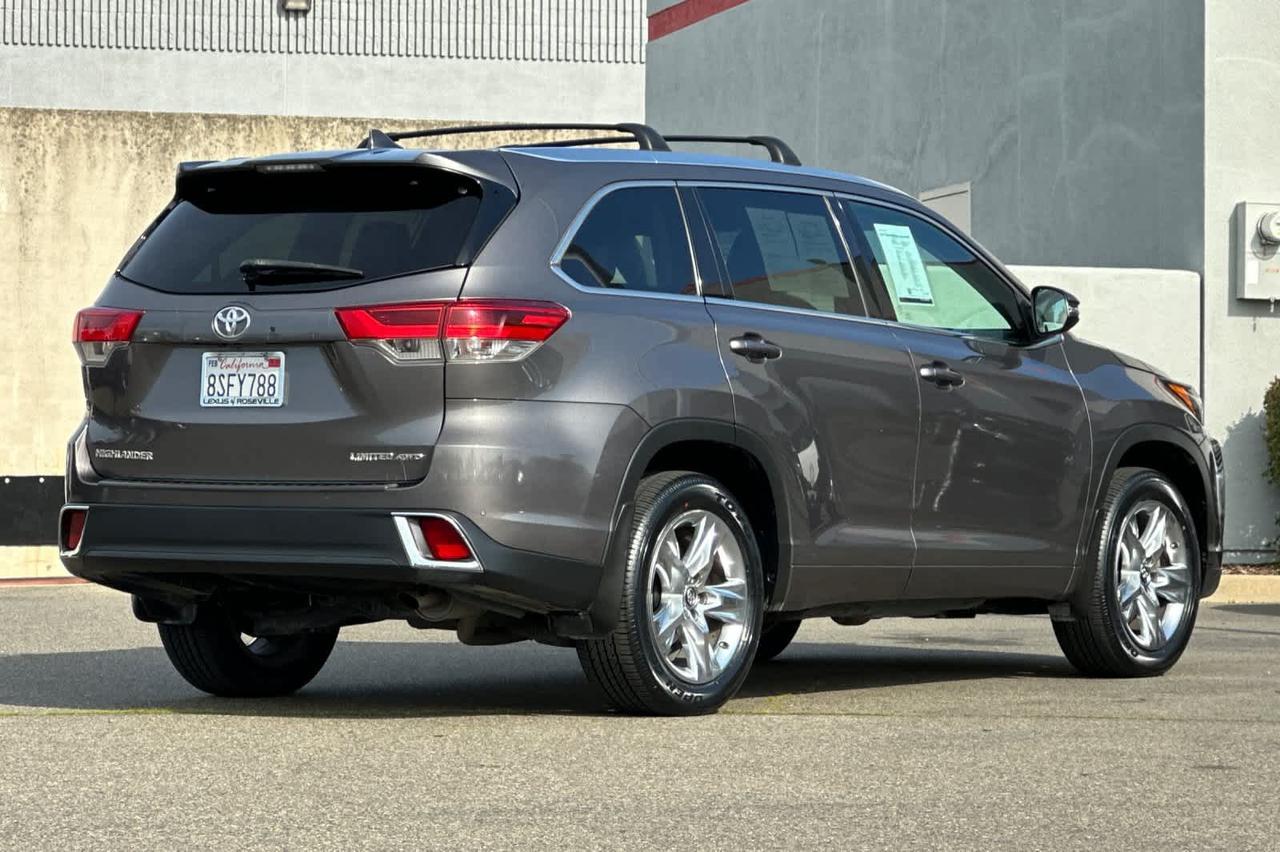2017 Toyota Highlander Limited