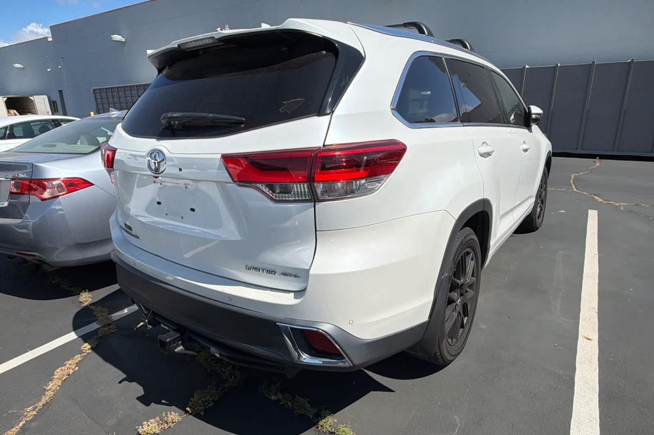 2017 Toyota Highlander Limited