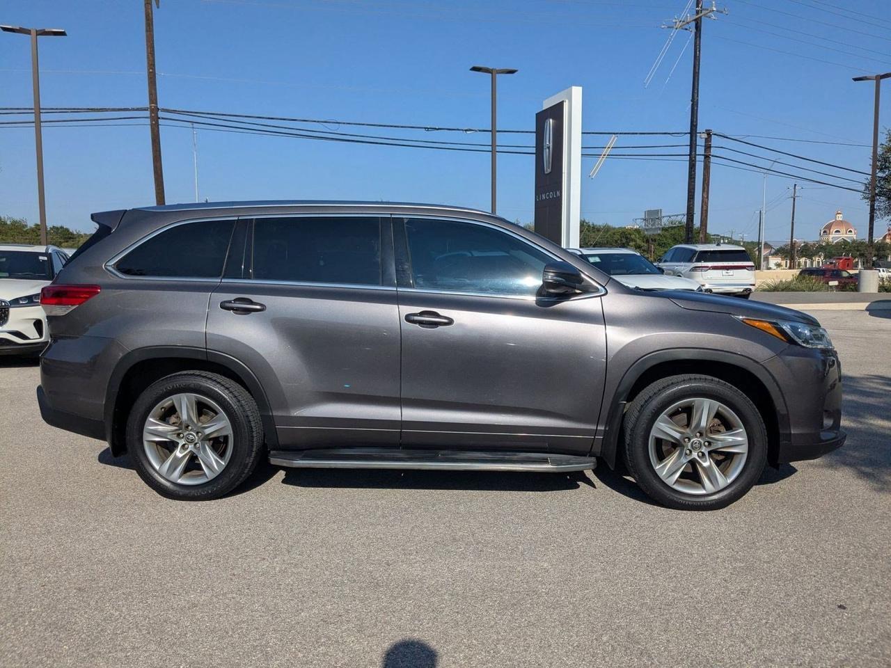 2017 Toyota Highlander Limited