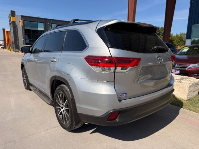 2017 Toyota Highlander SE