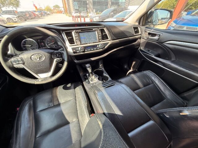2017 Toyota Highlander SE Kyle TX