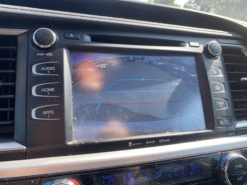 2017 Toyota Highlander SE Bristol  PA