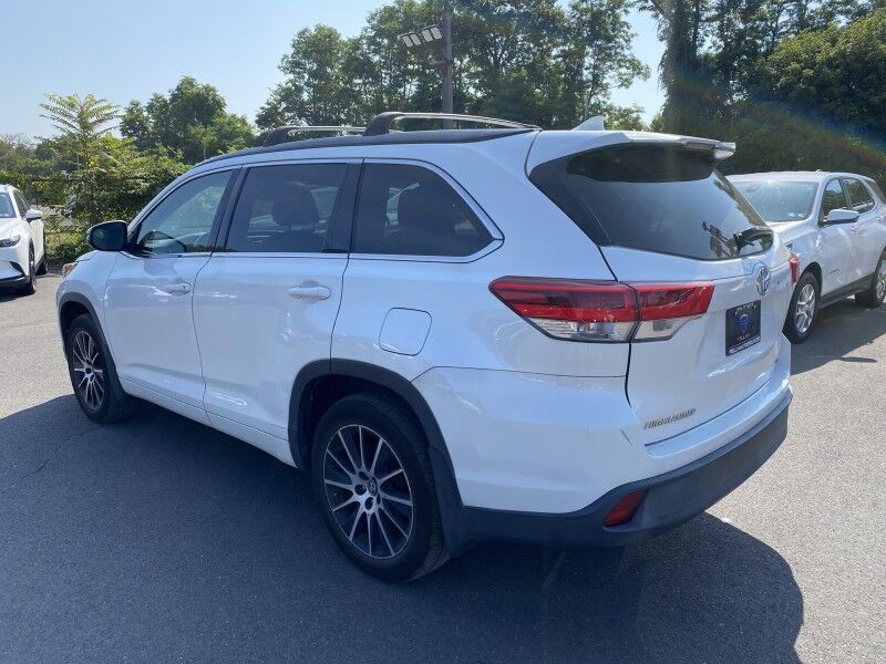 2017 Toyota Highlander SE Bristol  PA