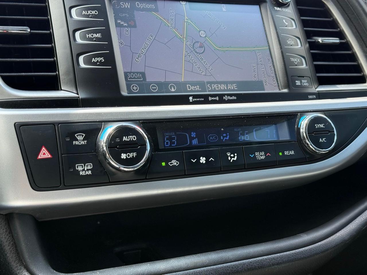 2017 Toyota Highlander SE Crestwood KY