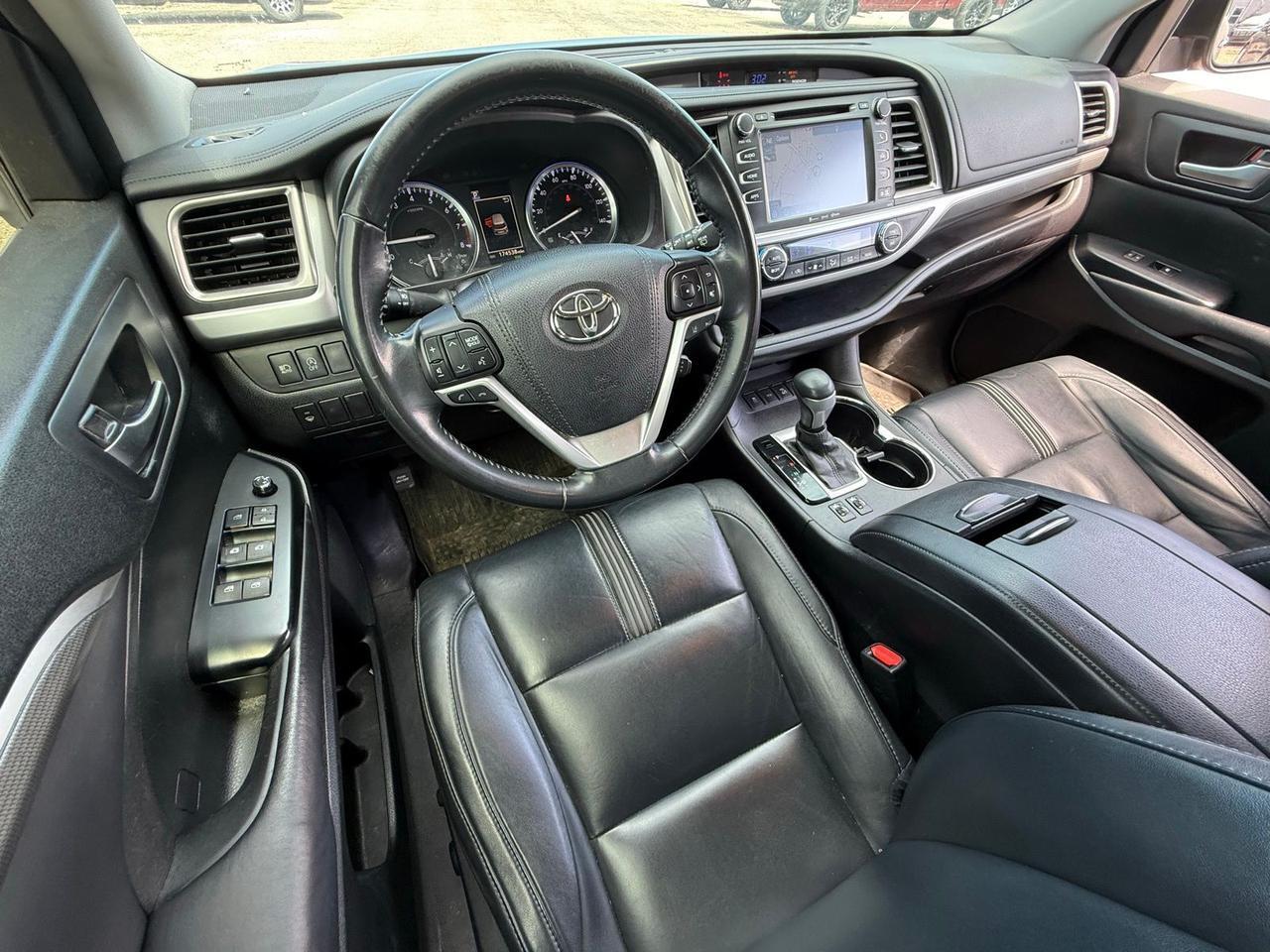 2017 Toyota Highlander SE Crestwood KY