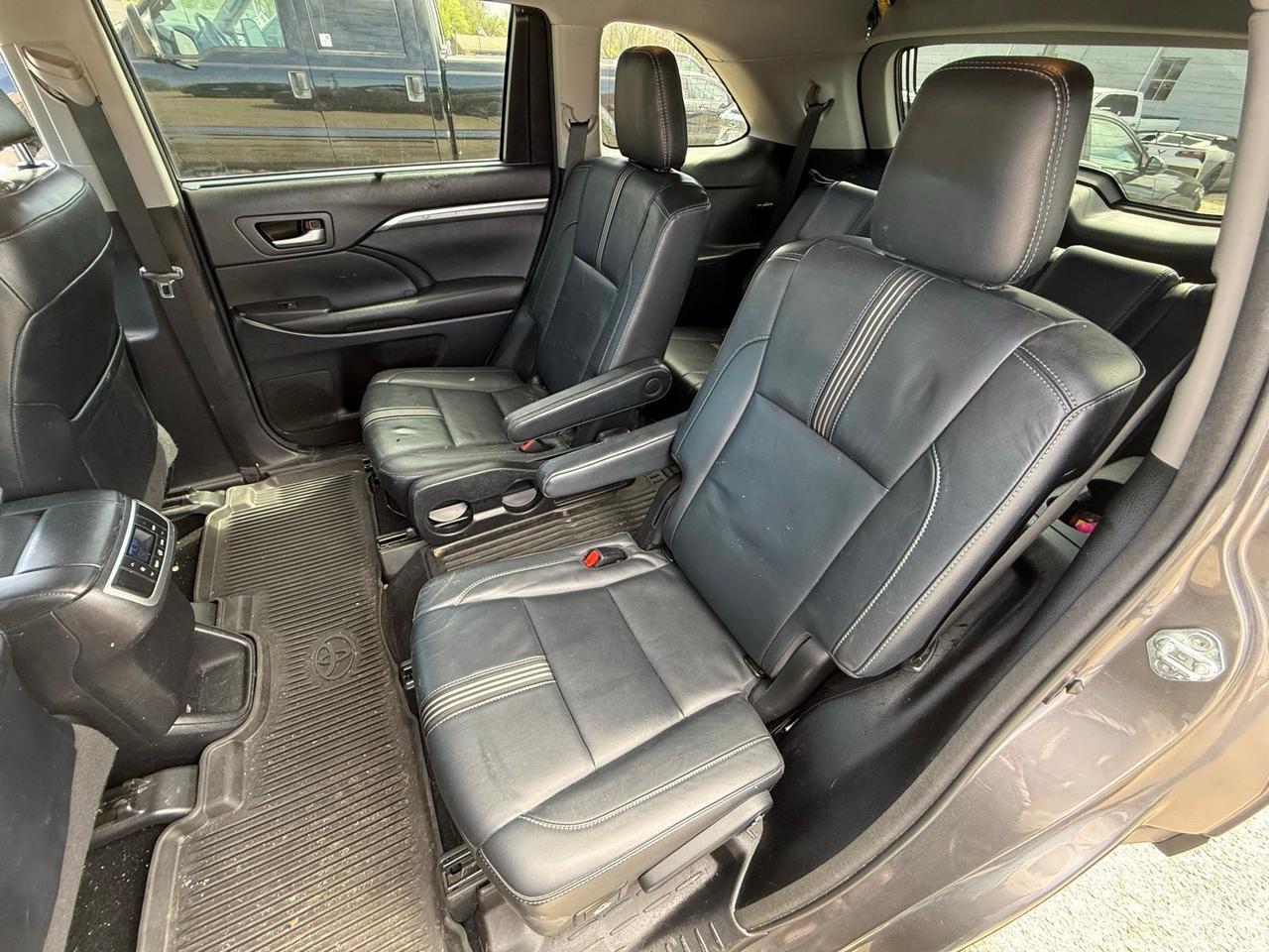 2017 Toyota Highlander SE Crestwood KY