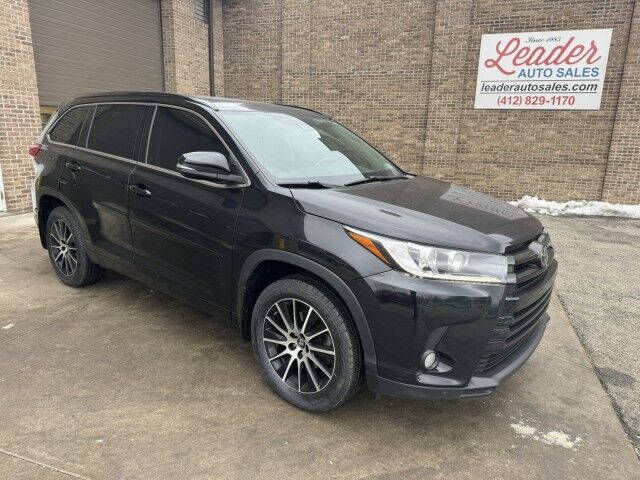 2017 Toyota Highlander SE