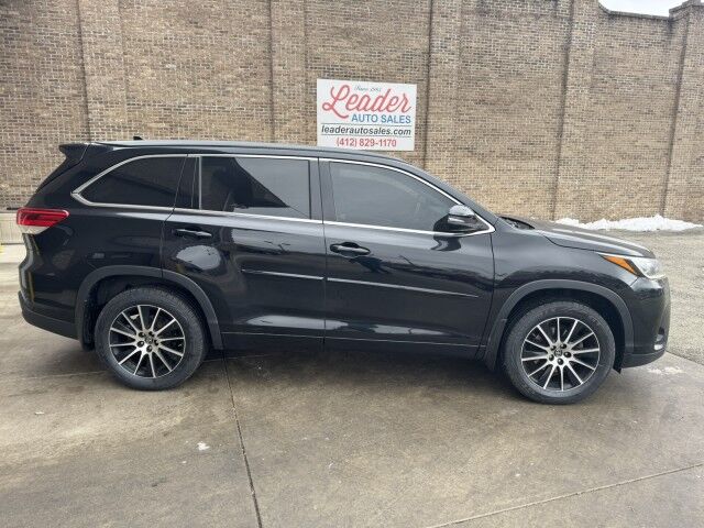 2017 Toyota Highlander SE