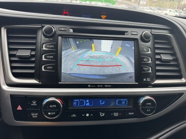 2017 Toyota Highlander SE North Versailles PA