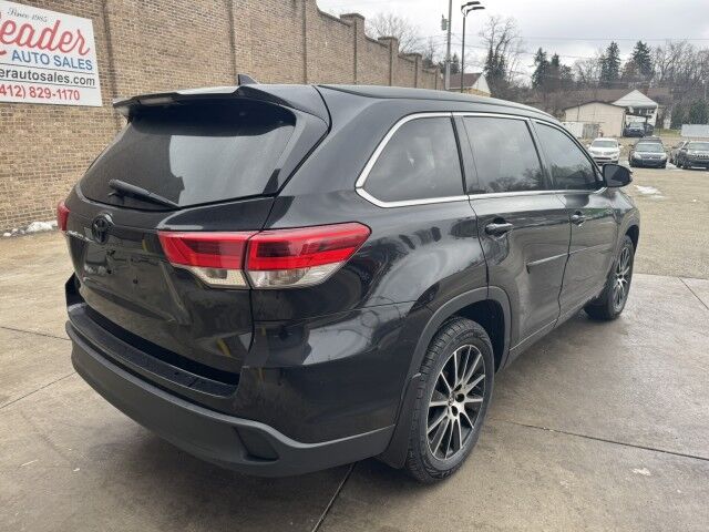 2017 Toyota Highlander SE