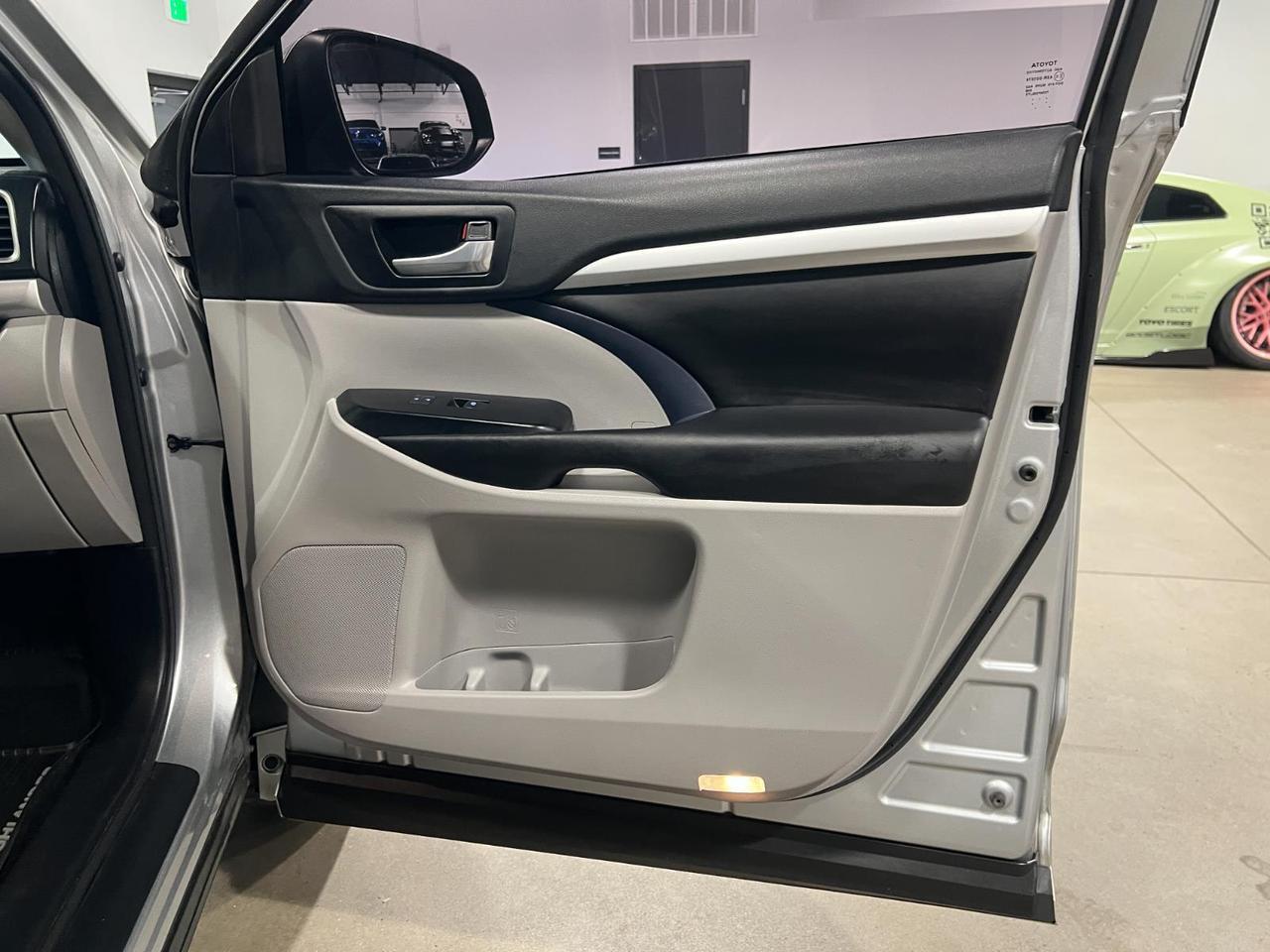 2017 Toyota Highlander SE Parker CO