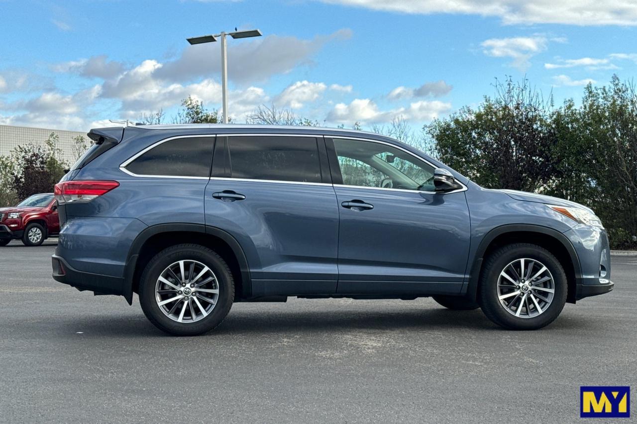 2017 Toyota Highlander SE