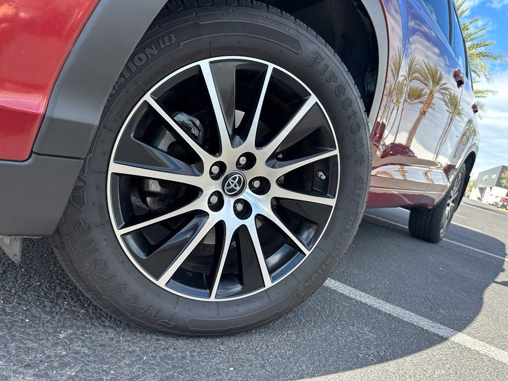 2017 Toyota Highlander SE