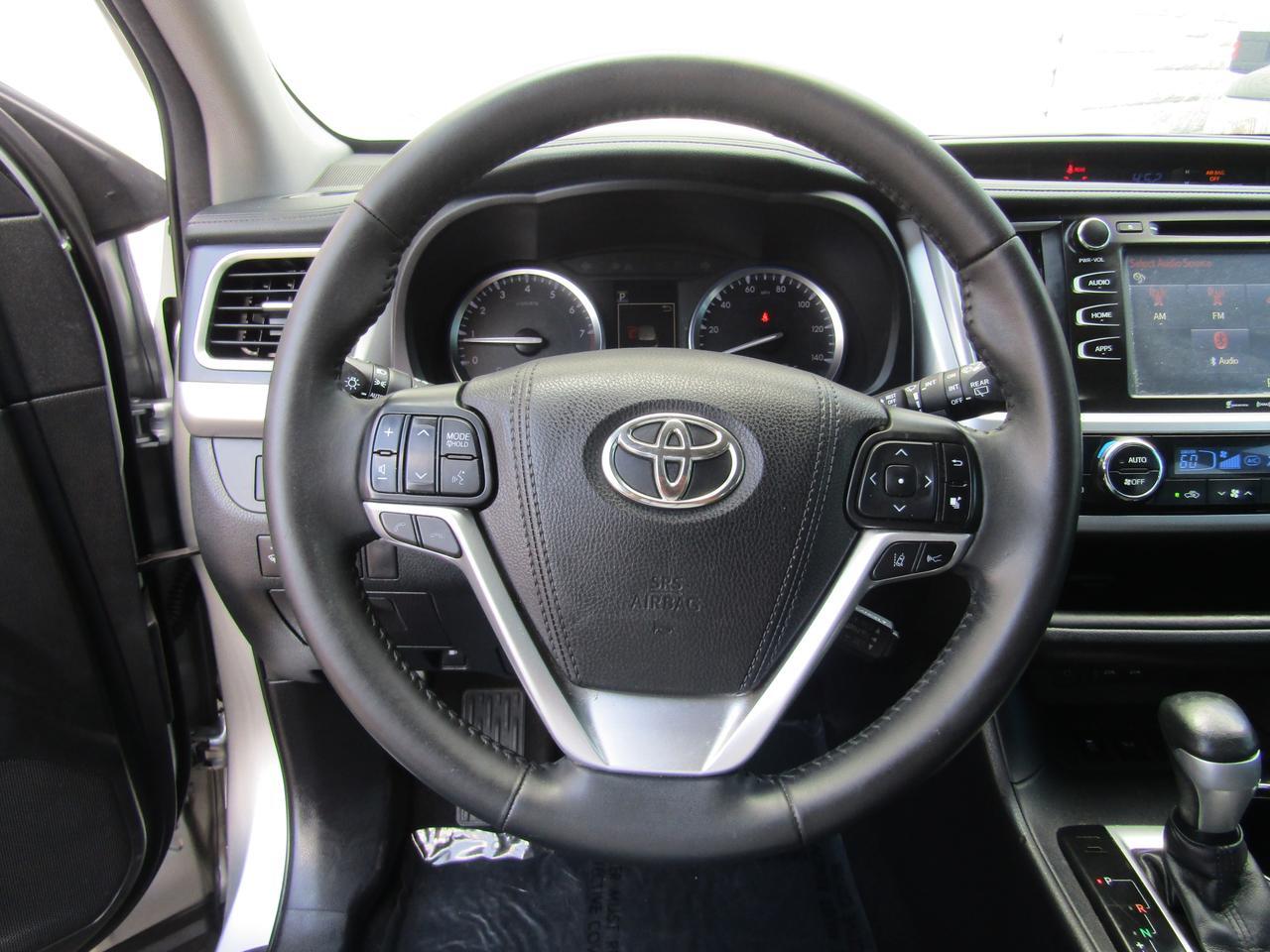 2017 Toyota Highlander SE V6 FWD (Natl) Grand Prairie TX