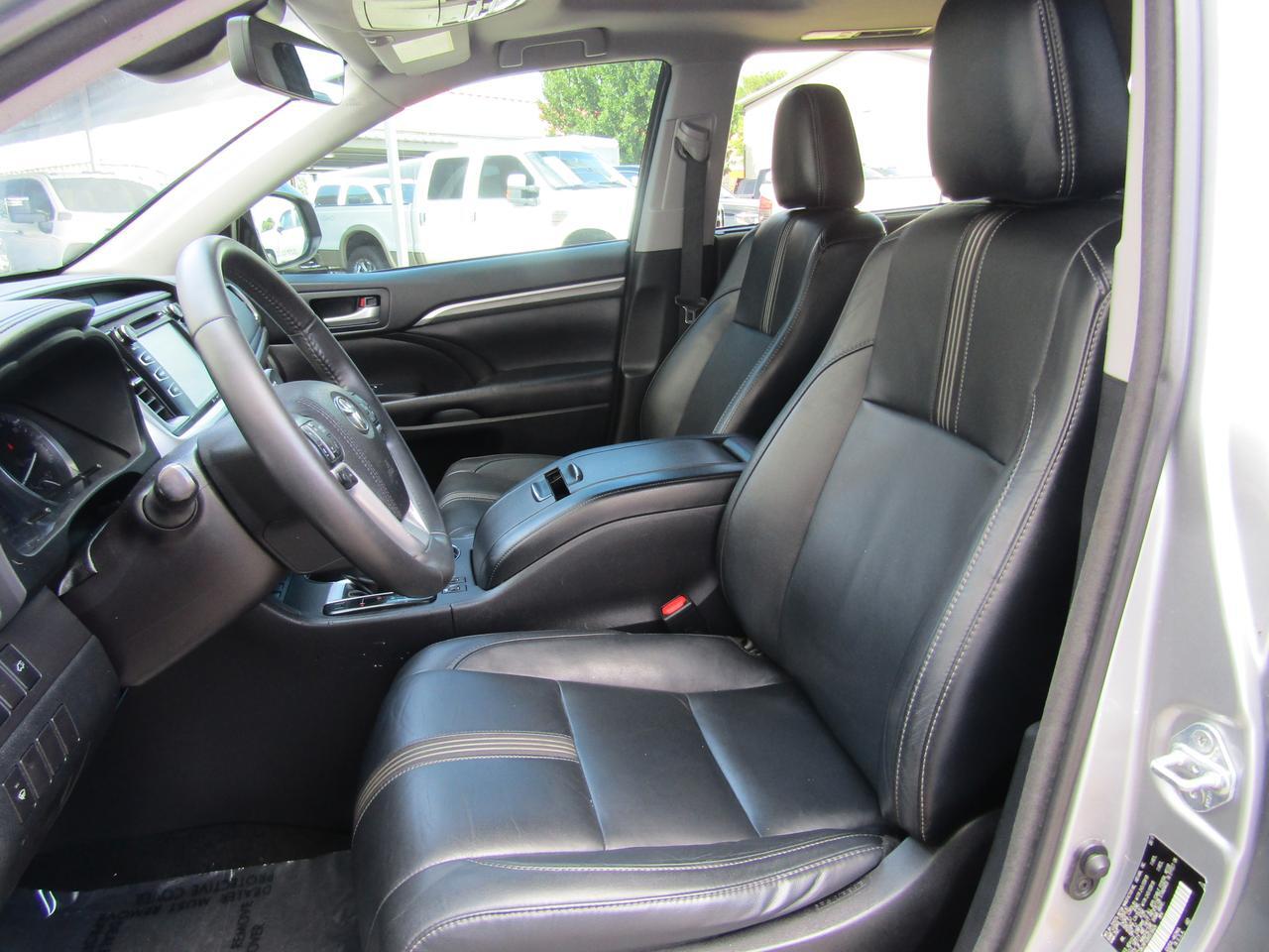 2017 Toyota Highlander SE V6 FWD (Natl) Grand Prairie TX