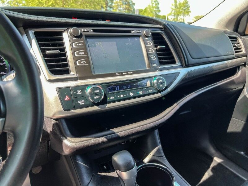 2017 Toyota Highlander SE Wilmington NC