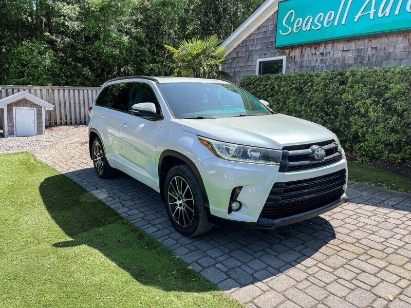2017 Toyota Highlander SE
