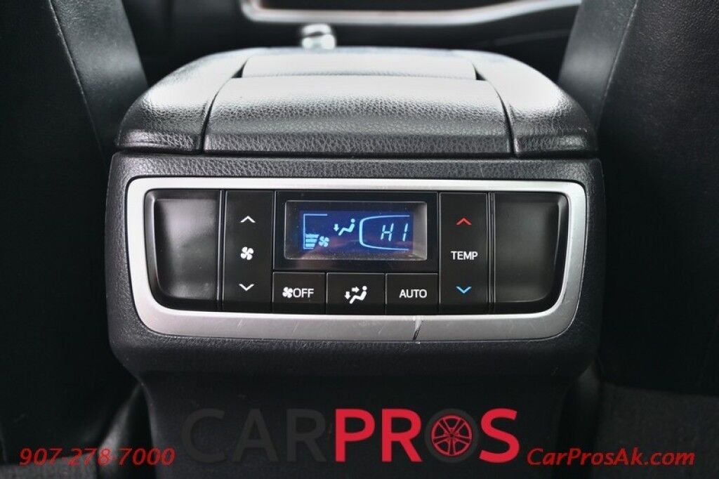 2017 Toyota Highlander XLE - 3.5L V6 - Automatic - AWD - Power Leather Heated Seats - Power Windows & Door Locks - Push To Start - Sunroof - Navigation - Backup Camera - 3rd Row Anchorage AK