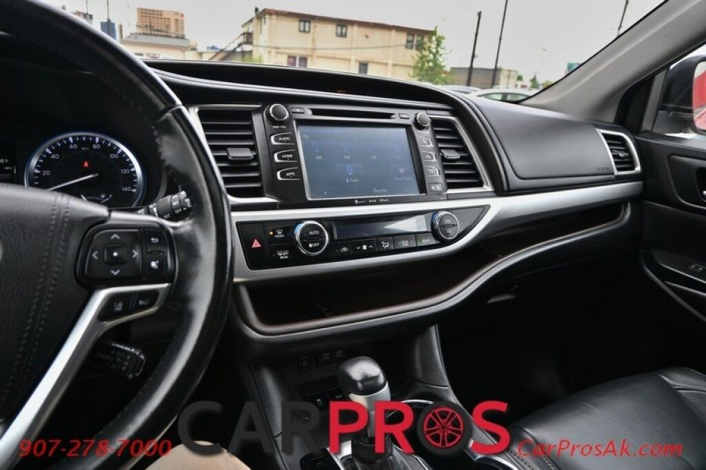 2017 Toyota Highlander XLE - 3.5L V6 - Automatic - AWD - Power Leather Heated Seats - Power Windows & Door Locks - Push To Start - Sunroof - Navigation - Backup Camera - 3rd Row Anchorage AK