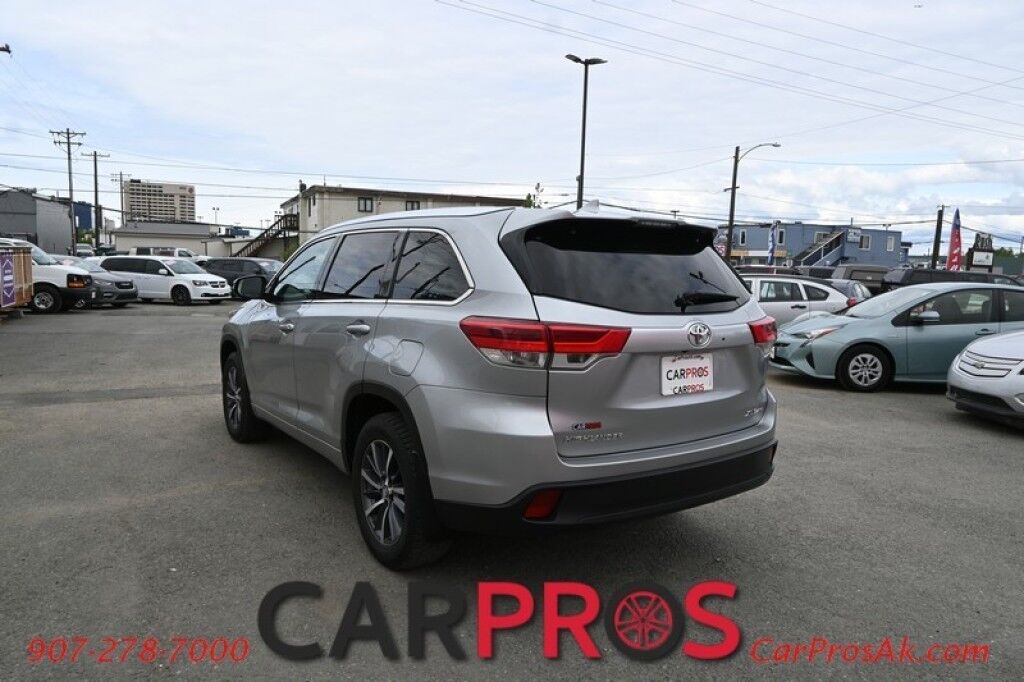 2017 Toyota Highlander XLE - 3.5L V6 - Automatic - AWD - Power Leather Heated Seats - Power Windows & Door Locks - Push To Start - Sunroof - Navigation - Backup Camera - 3rd Row Anchorage AK
