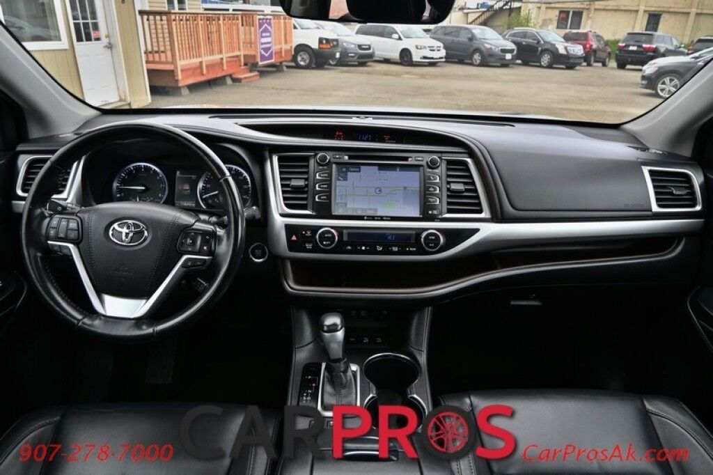 2017 Toyota Highlander XLE - 3.5L V6 - Automatic - AWD - Power Leather Heated Seats - Power Windows & Door Locks - Push To Start - Sunroof - Navigation - Backup Camera - 3rd Row Anchorage AK
