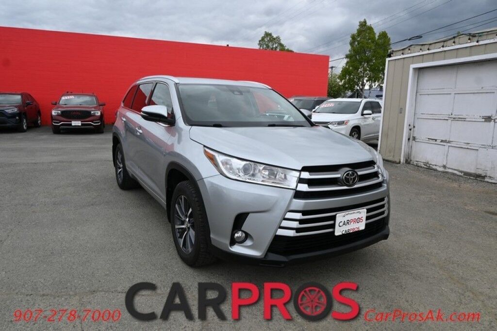 2017 Toyota Highlander XLE - 3.5L V6 - Automatic - AWD - Power Leather Heated Seats - Power Windows & Door Locks - Push To Start - Sunroof - Navigation - Backup Camera - 3rd Row Anchorage AK