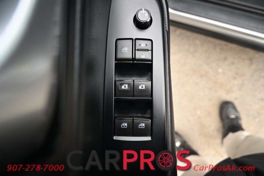 2017 Toyota Highlander XLE - 3.5L V6 - Automatic - AWD - Power Leather Heated Seats - Power Windows & Door Locks - Push To Start - Sunroof - Navigation - Backup Camera - 3rd Row Anchorage AK