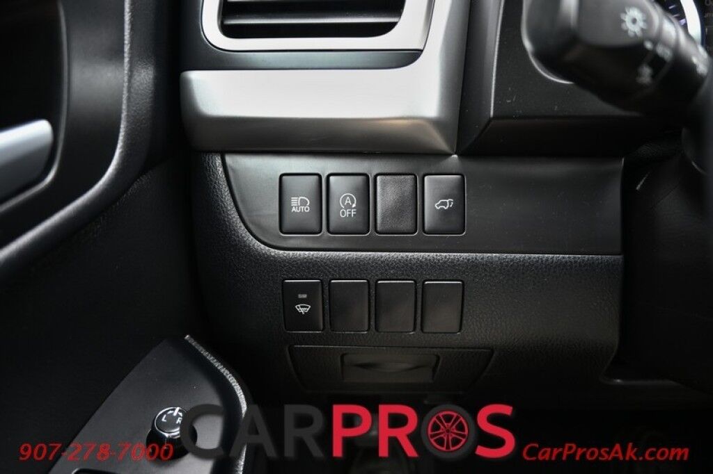 2017 Toyota Highlander XLE - 3.5L V6 - Automatic - AWD - Power Leather Heated Seats - Power Windows & Door Locks - Push To Start - Sunroof - Navigation - Backup Camera - 3rd Row Anchorage AK