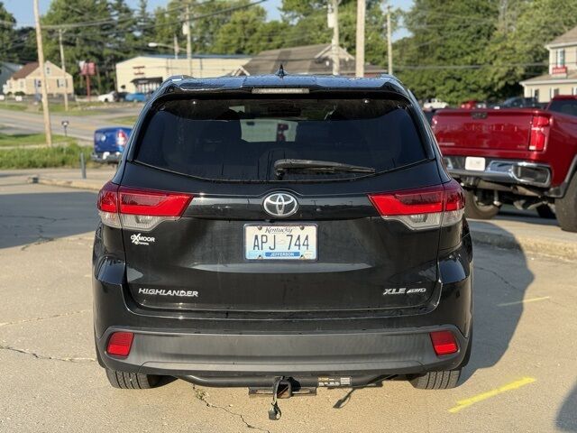 2017 Toyota Highlander XLE Crestwood KY