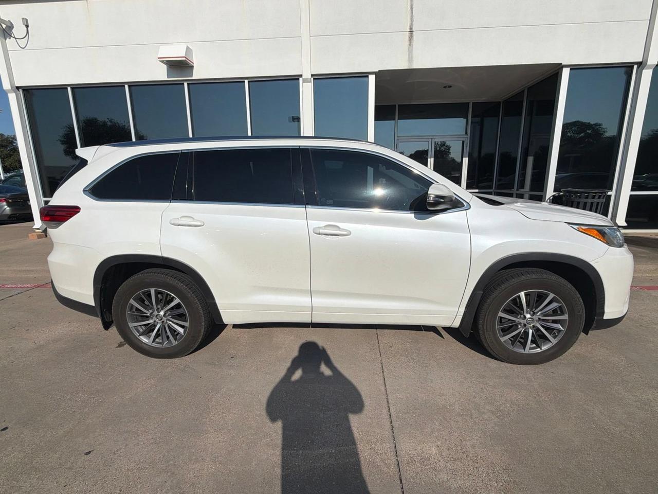 2017 Toyota Highlander XLE Hurst TX