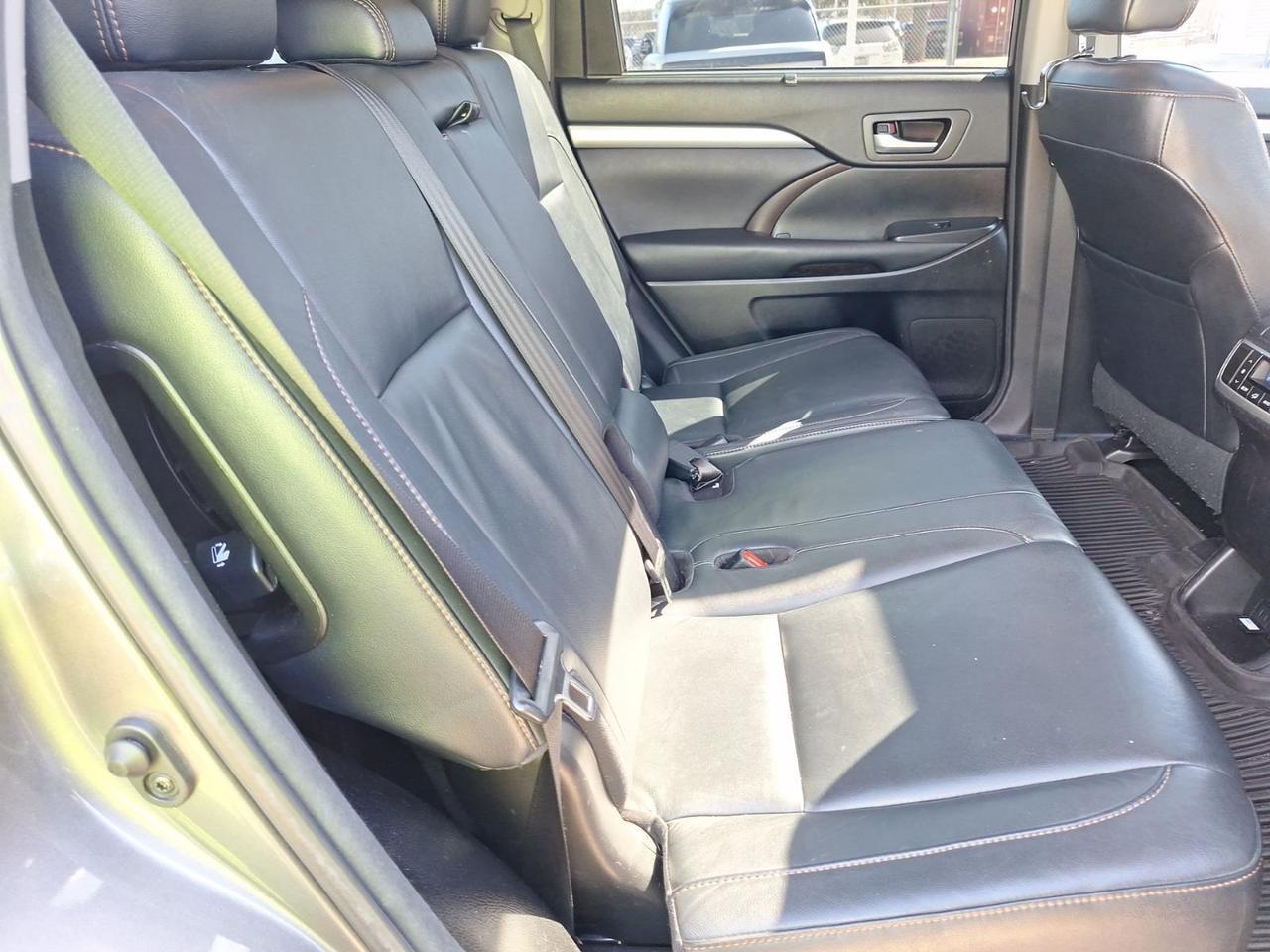 2017 Toyota Highlander XLE Hurst TX