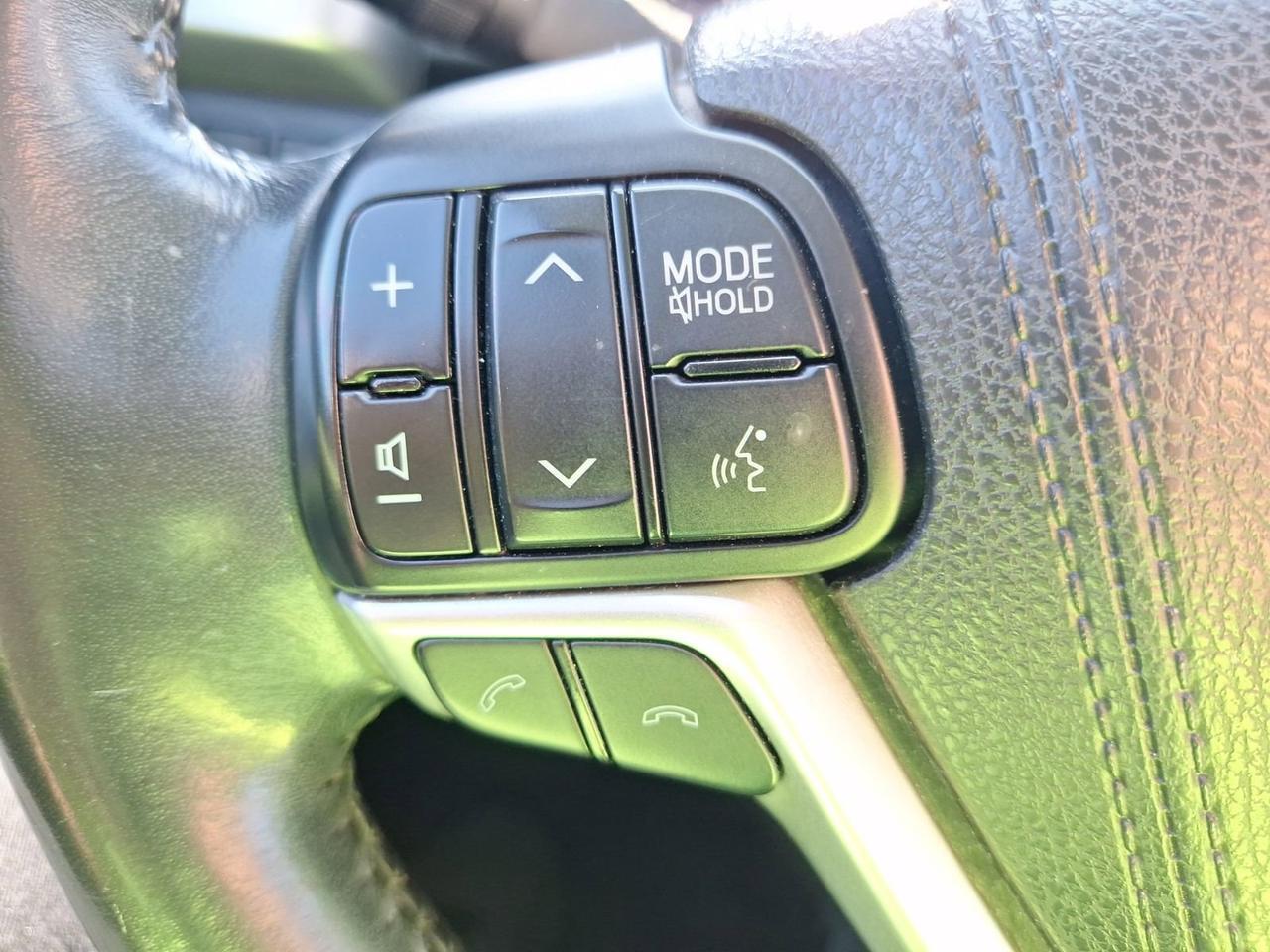 2017 Toyota Highlander XLE Hurst TX