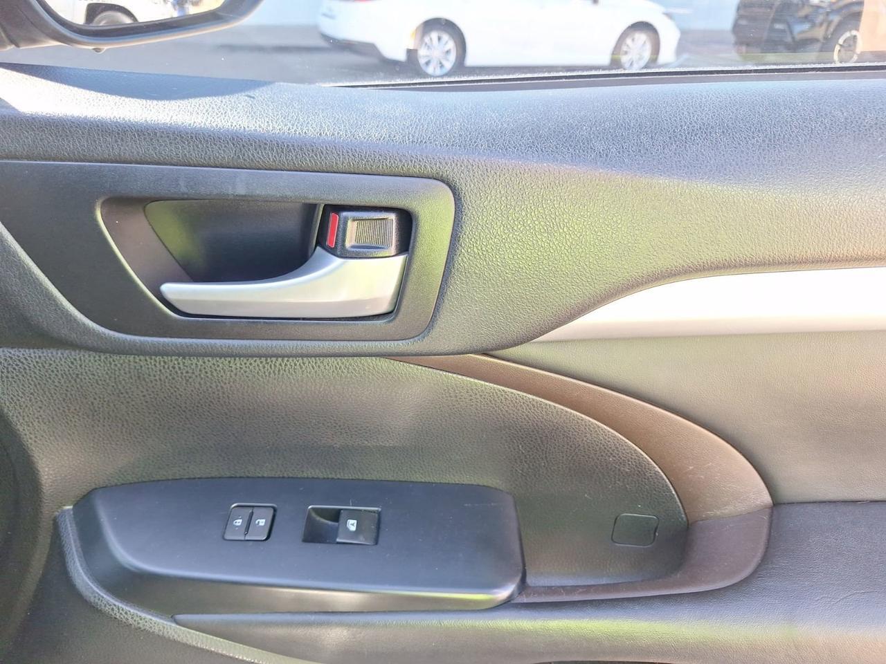 2017 Toyota Highlander XLE Hurst TX