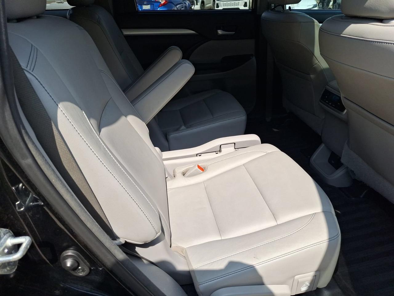 2017 Toyota Highlander XLE Hurst TX