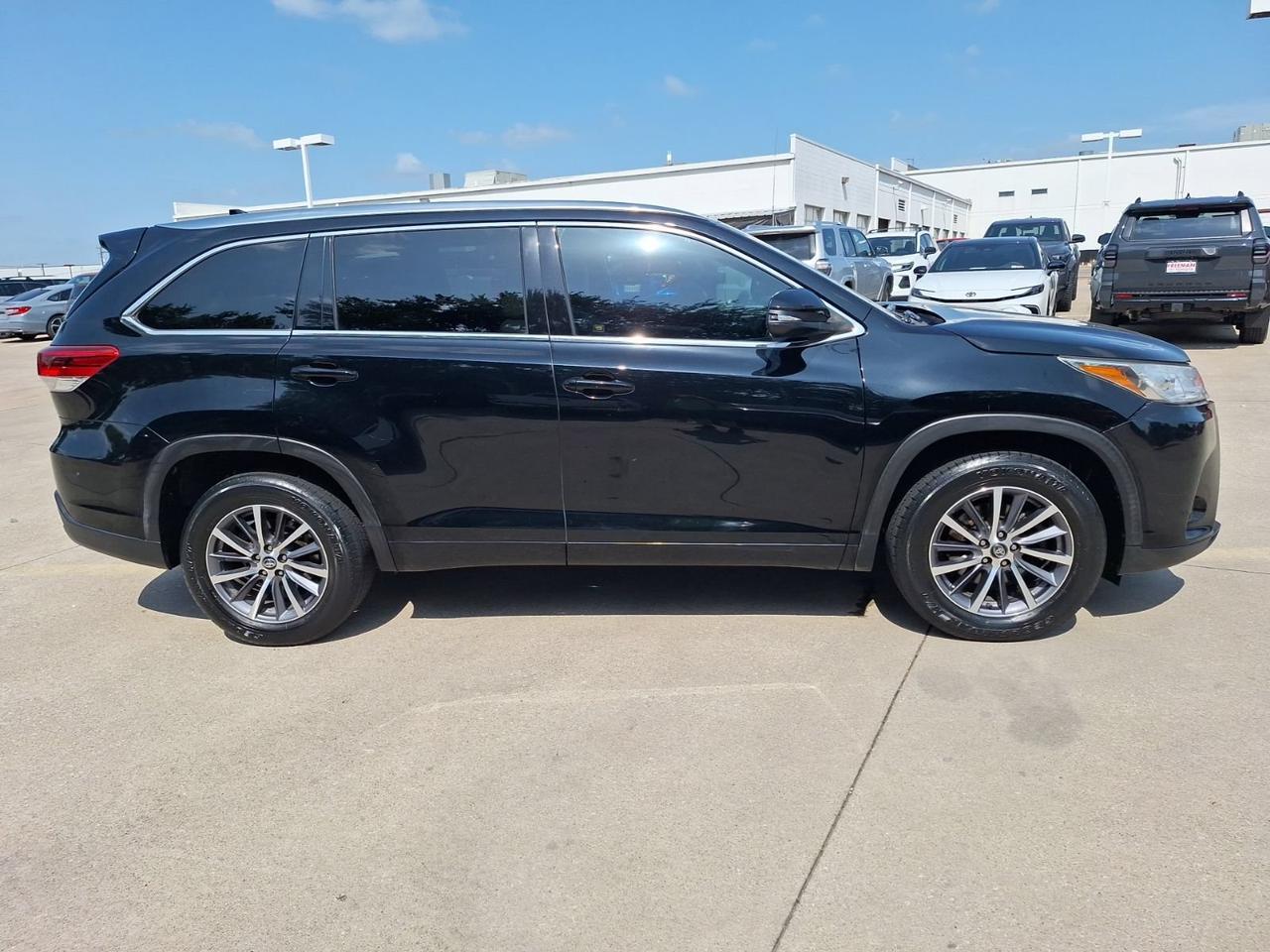 2017 Toyota Highlander XLE Hurst TX
