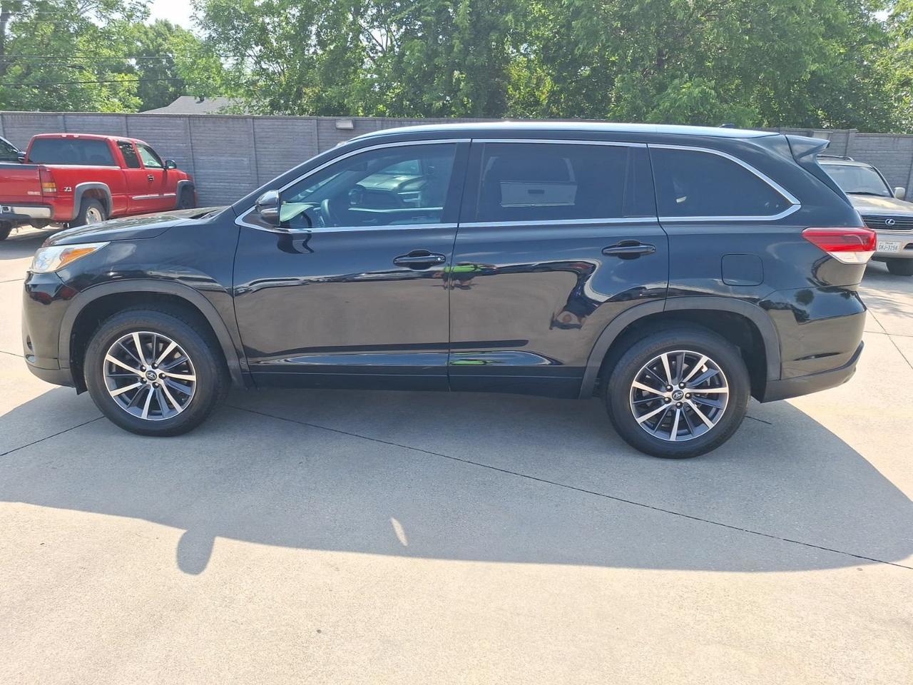 2017 Toyota Highlander XLE Hurst TX