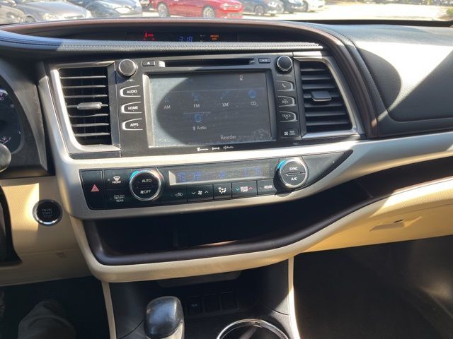 2017 Toyota Highlander XLE - Photo 26